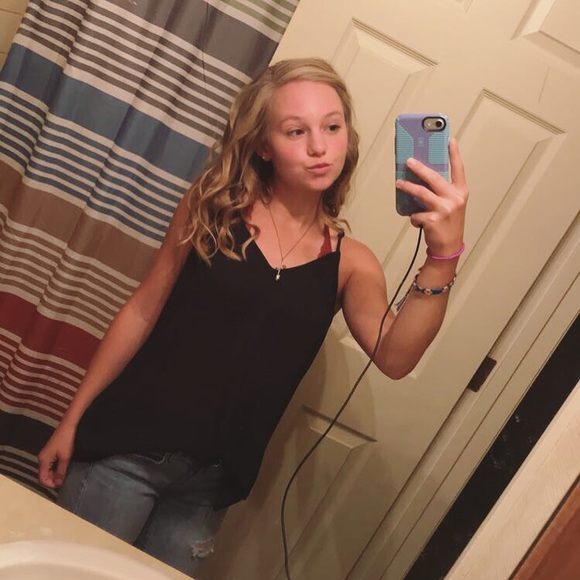 Meet your Posher, Abbie - Picture 1 of 1